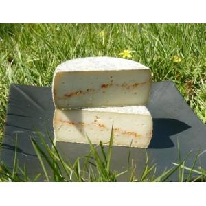 Tomme de chèvre au piment d'espelette (demie)