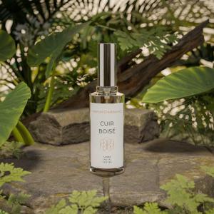 Parfum d'ambiance cuir boisé