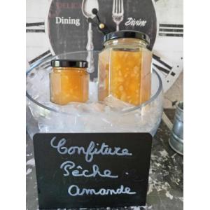 Confiture pêche-amande