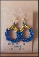 Boucles perles torsadées doré et violet nacré