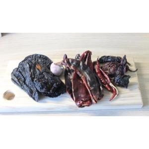 Assortiement de piment pour la sauce enchilad