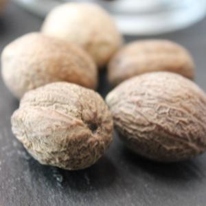 Noix de muscade de madagascar entière