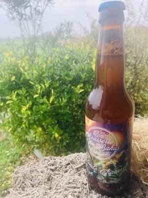 Bière blonde au chanvre