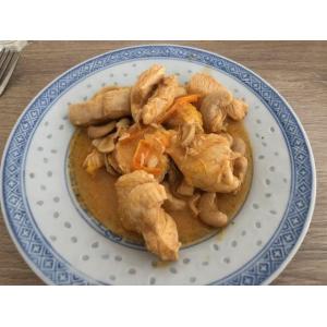 Poulet 🐓mijoté aux poivrons, noix de cajou