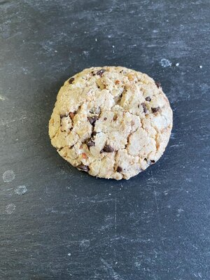 Cookie chocolat noir, noisettes