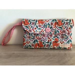 Pochette matelassée écureuils rose