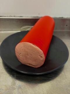 Demi cervelas rouge