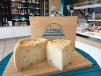 Formaggio ovino pepata