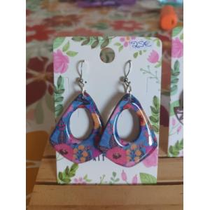Boucles bois et papier bleu et printemps